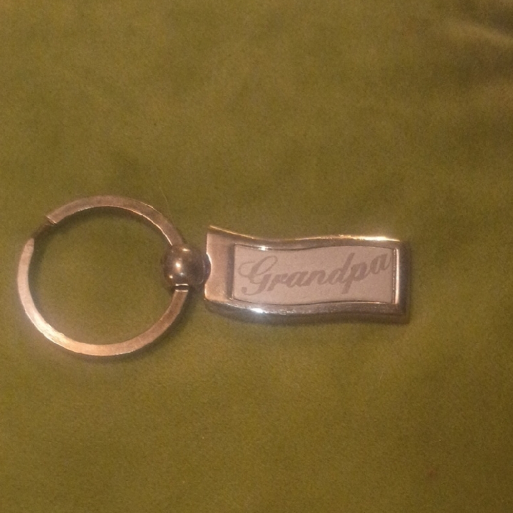 'Grandpa' Engraved Silver Tone Keychain